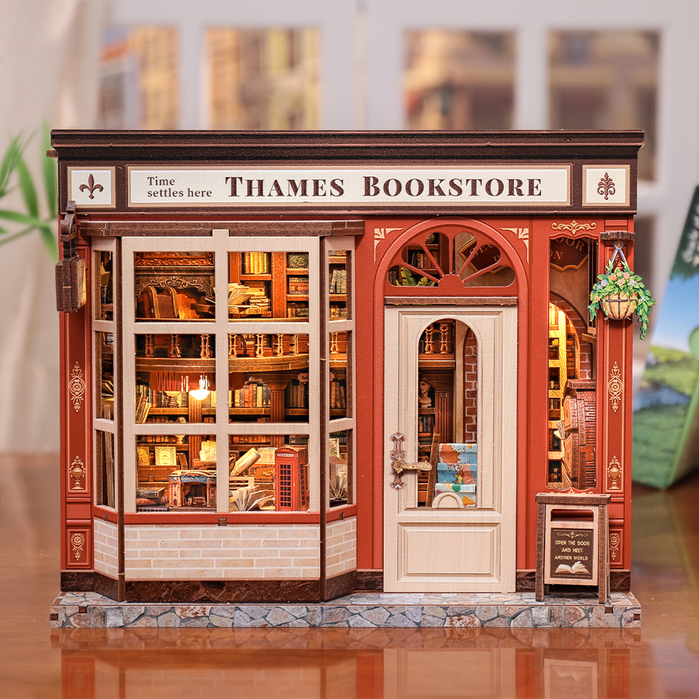 Thames Bookstore Miniature Kit completed product view