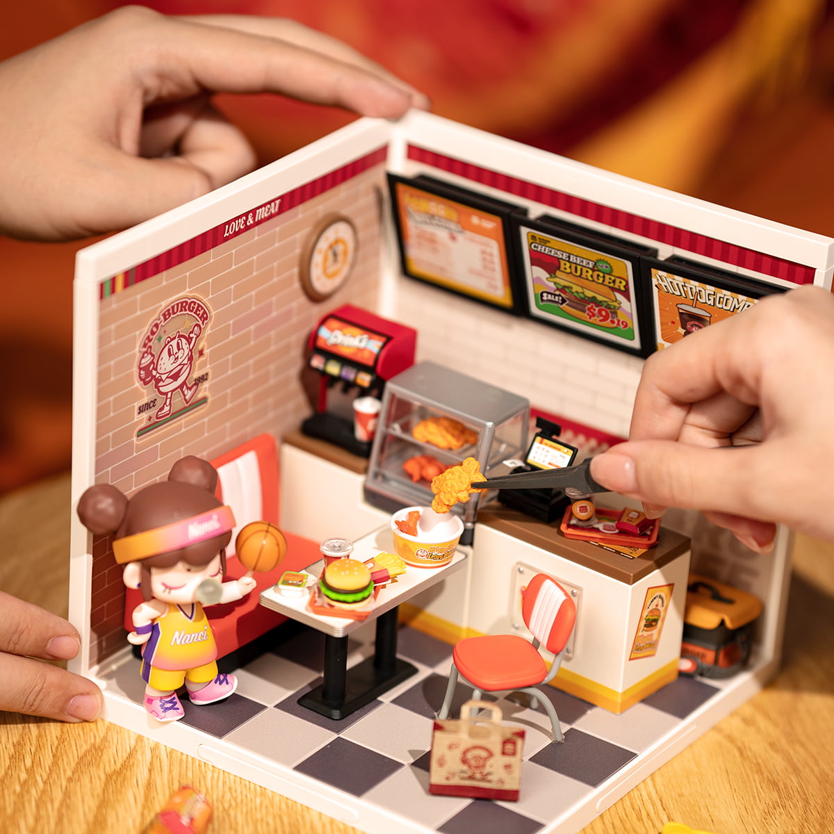 Yum Yum Burgers Miniature Kit official product view 3