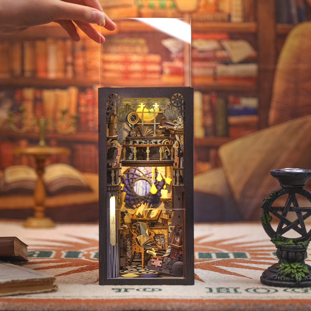 Nebula Common Room Book Nook Kit official product view 2