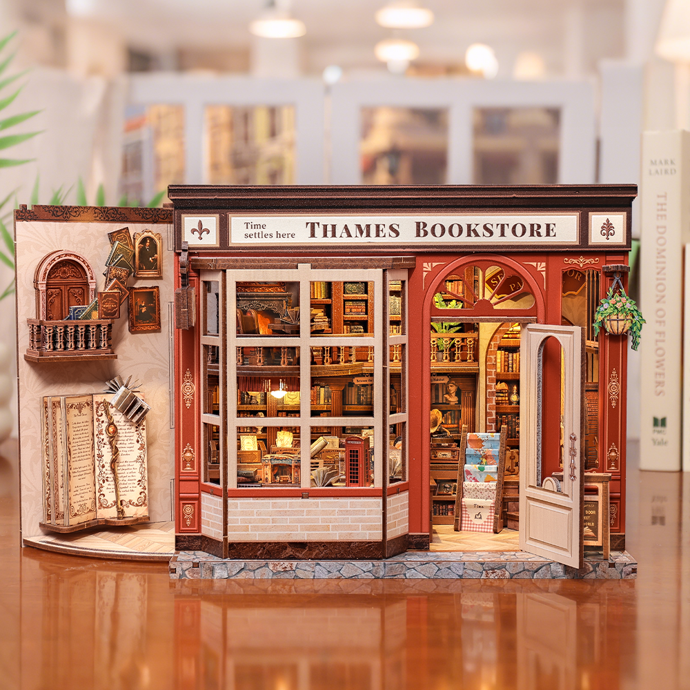 Thames Bookstore Miniature Kit official product view 2