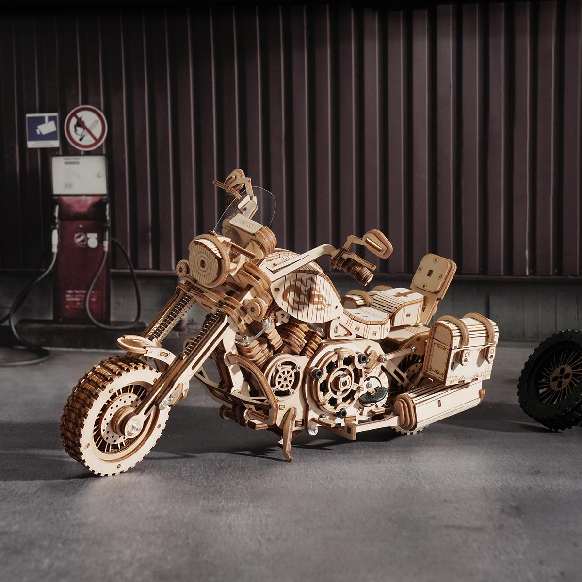 ROKR Cruiser Motorcycle Model Kit official product view 3
