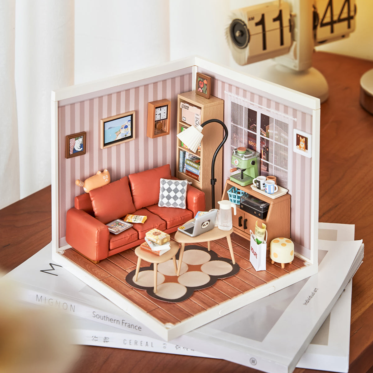 Cozy Living Lounge Miniature Kit official product view 4