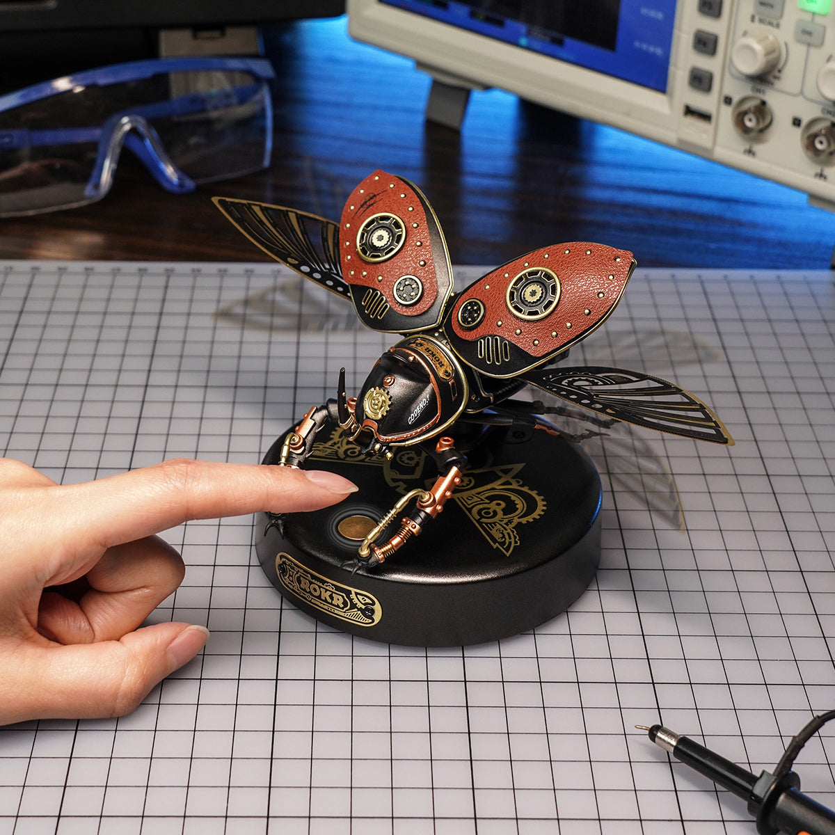 ROKR Rhinoceros Beetle Model Kit official product view 4