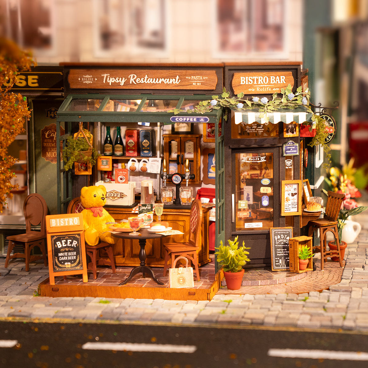 Tipsy Restaurant Miniature House Kit official product view 4