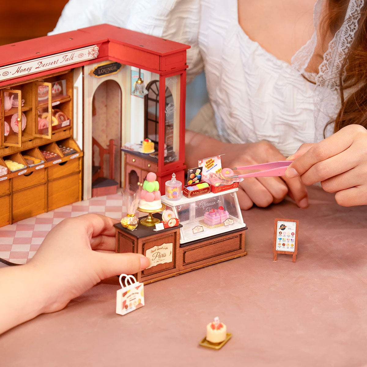 Honey Dessert Talk Miniature House Kit official product view 4