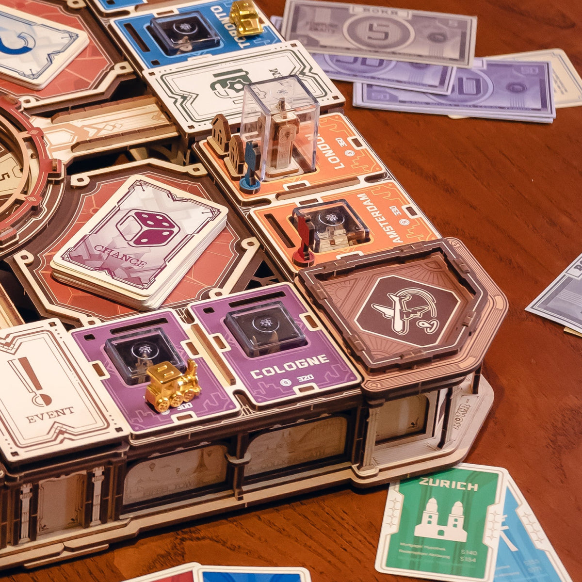 Fortune Quest city and banknote details