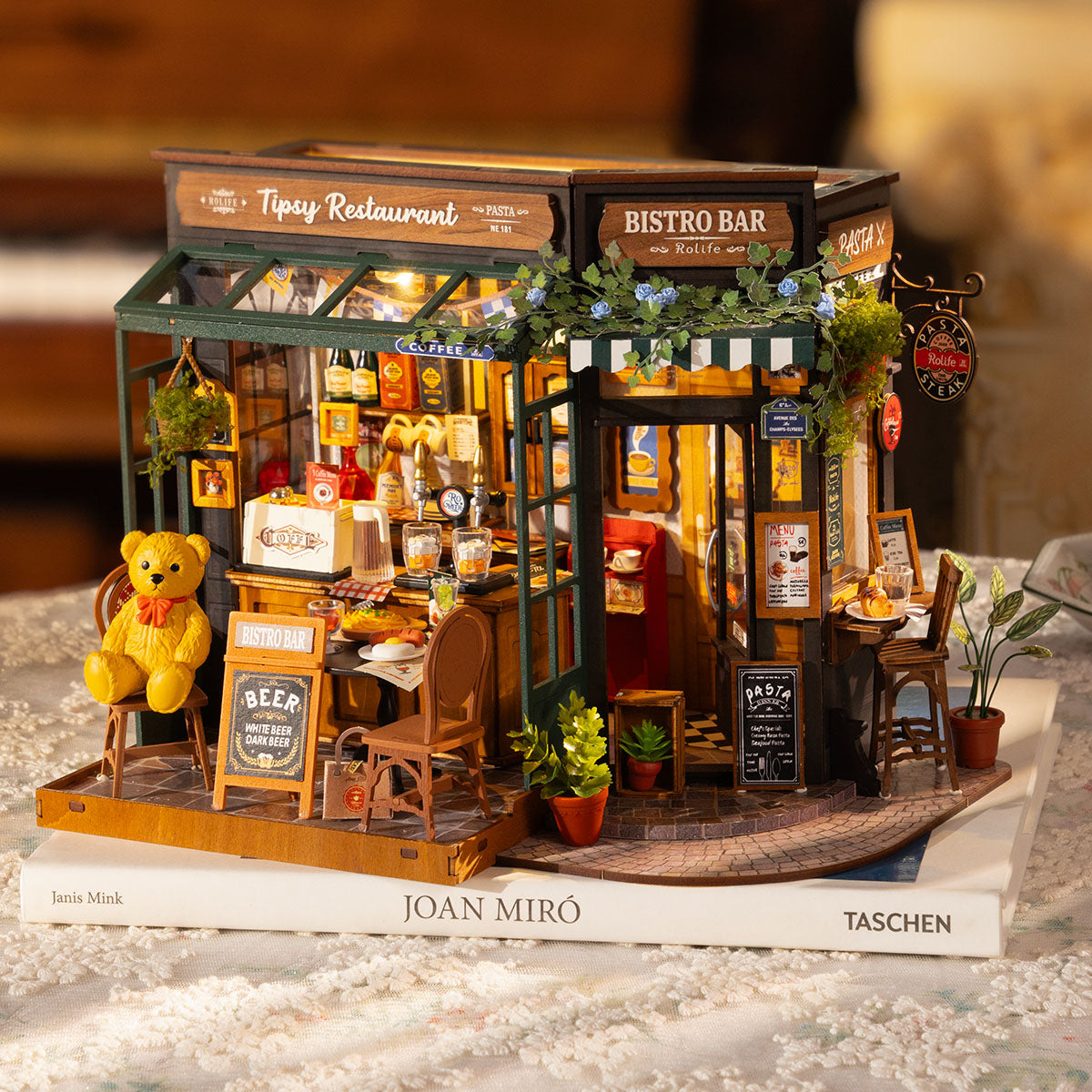 Tipsy Restaurant Miniature House Kit completed product view