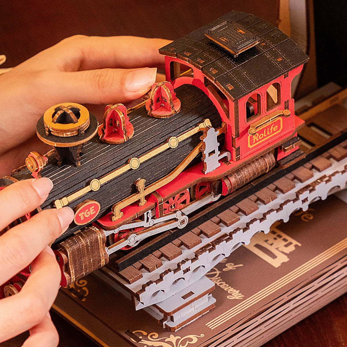 Century Train Book Nook Kit official product view 4