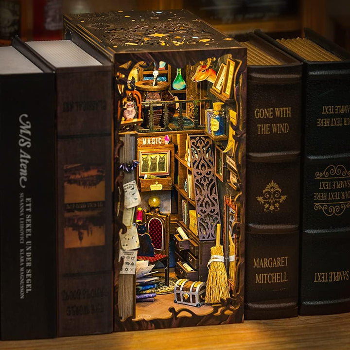 Magic pharmacist Book Nook Kit completed product view