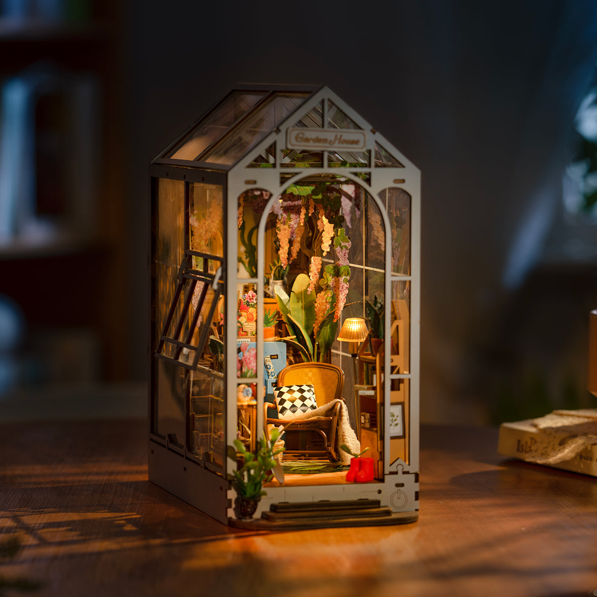 Holiday Garden House Book Nook Kit official detail view 3