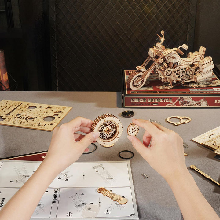 ROKR Cruiser Motorcycle Model Kit completed product view