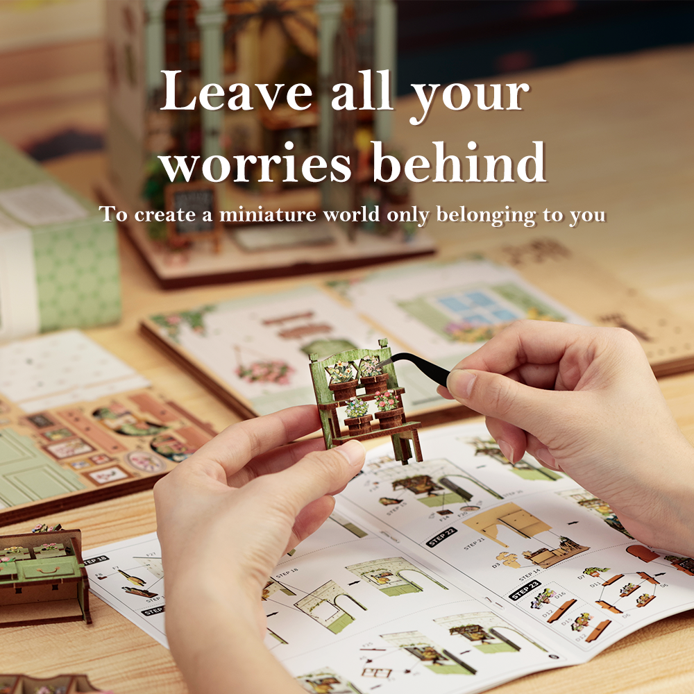 Champs-Élysées Florist Book Nook Kit official product view 13