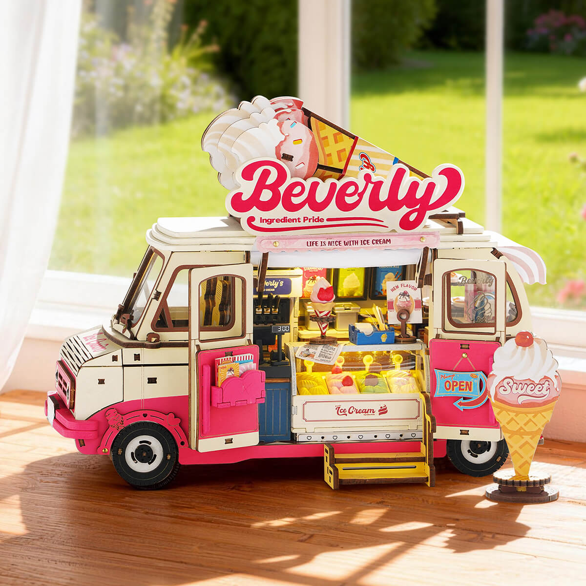 Rowood Beverly's Ice Cream Truck Creative Kit completed product view