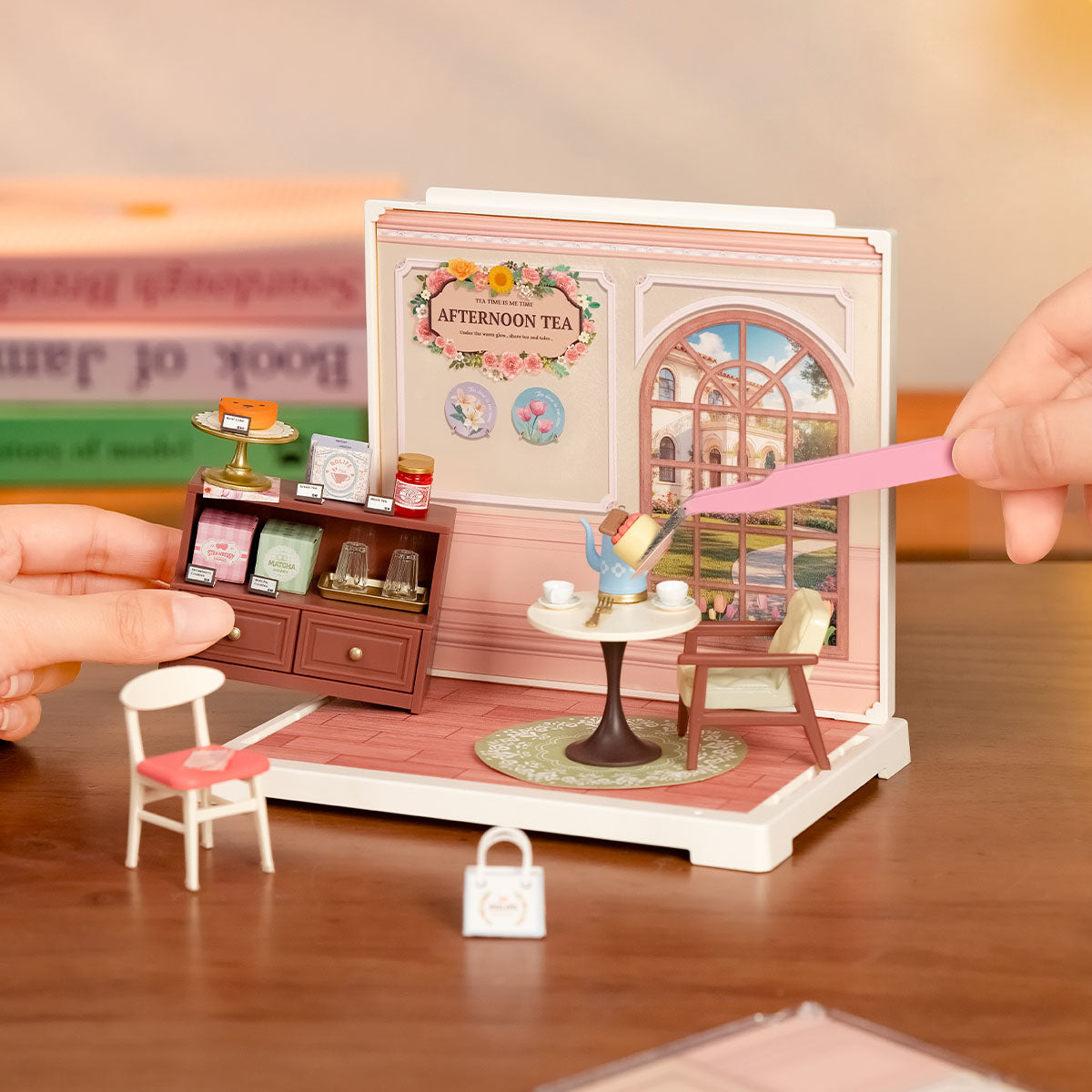 Honey Tea Lounge Miniature Kit official detail view 3