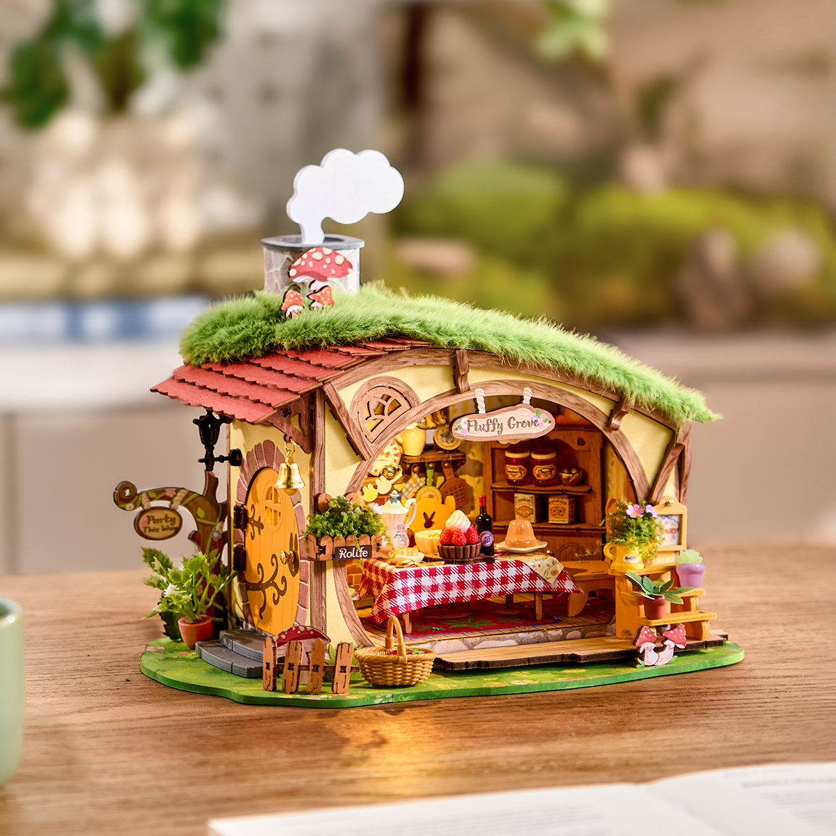 Fluffy Grove Miniature House Kit official detail view 4