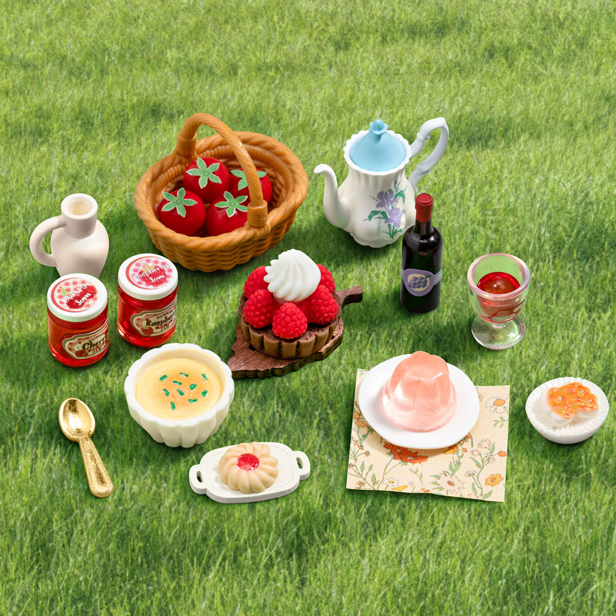 Fluffy Grove Miniature House Kit official detail view 5