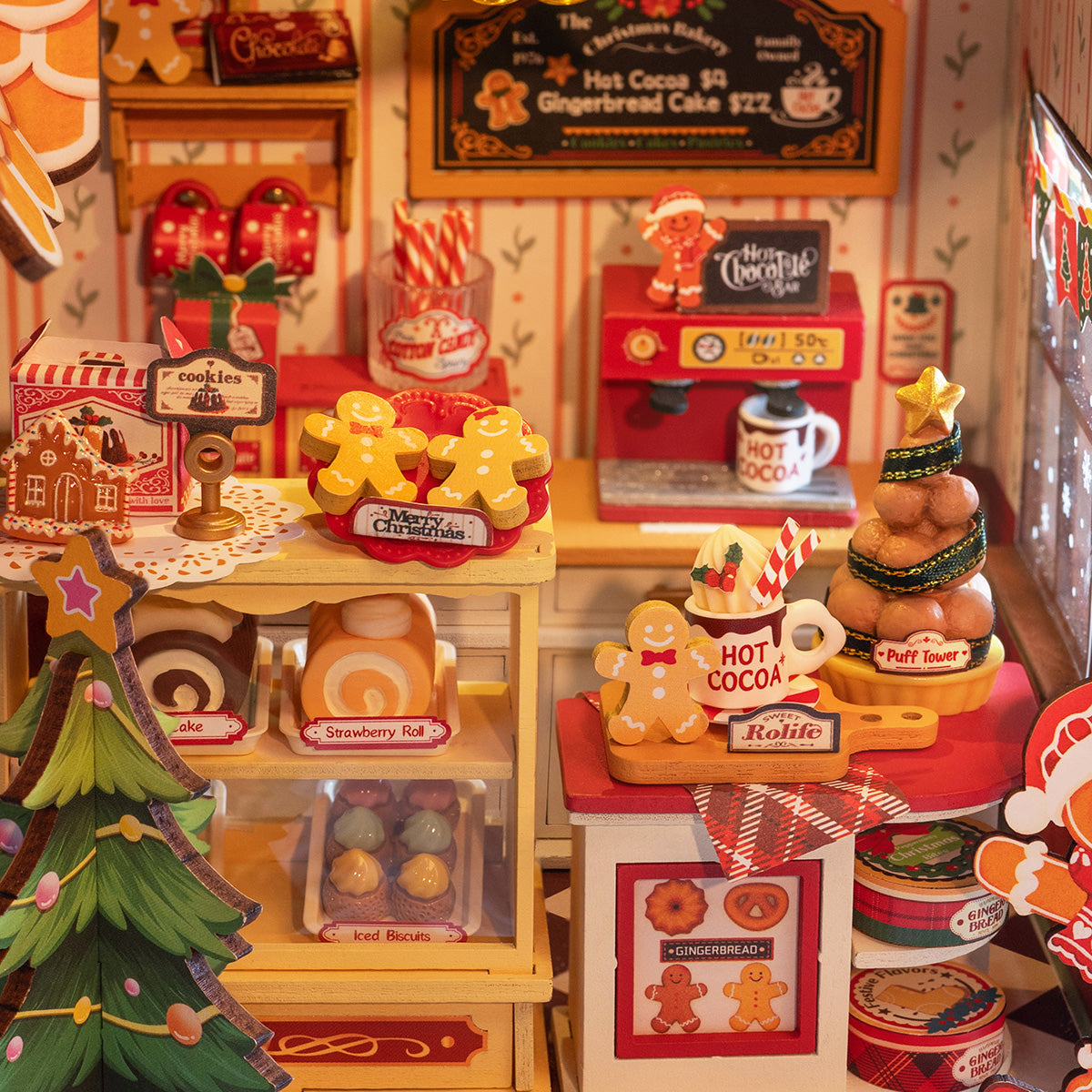 Gingerbread House Miniature Kit official detail view 3