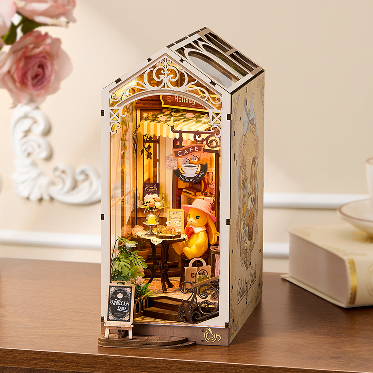 Holiday Café Book Nook Kit official detail view 2
