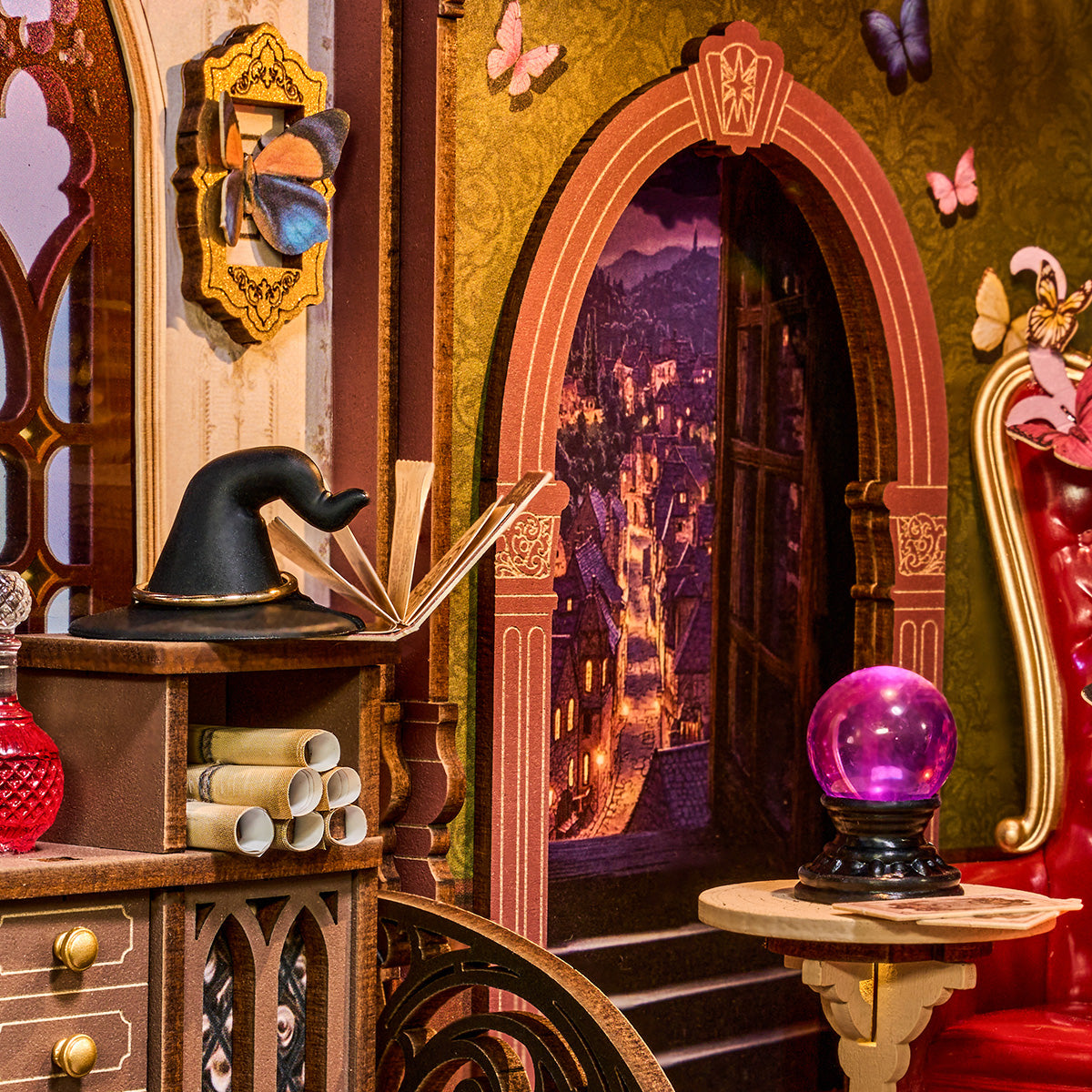 Magic Fantasy Corner Book Nook Kit official detail view 4