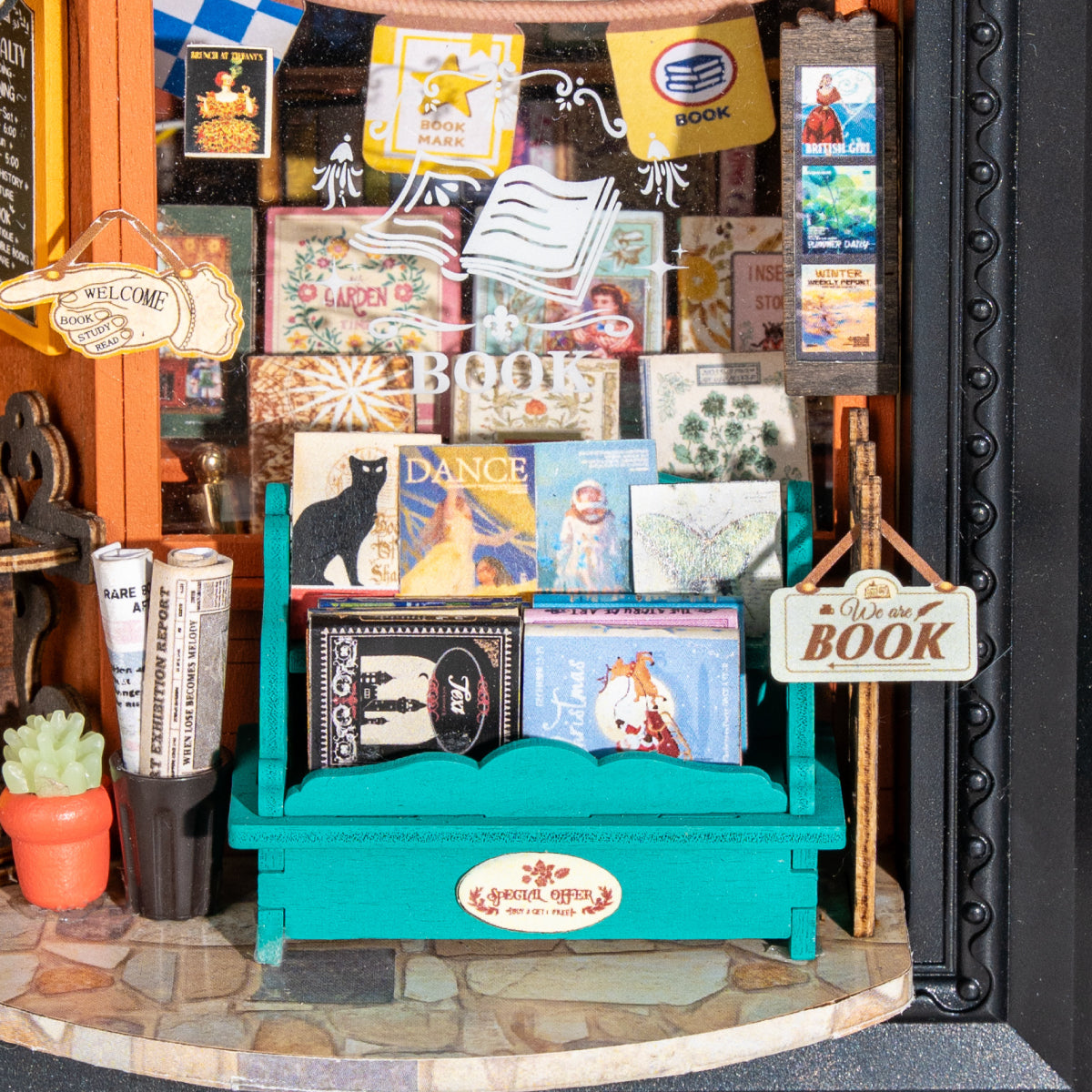 Old Times Bookstore Miniature Kit completed product view