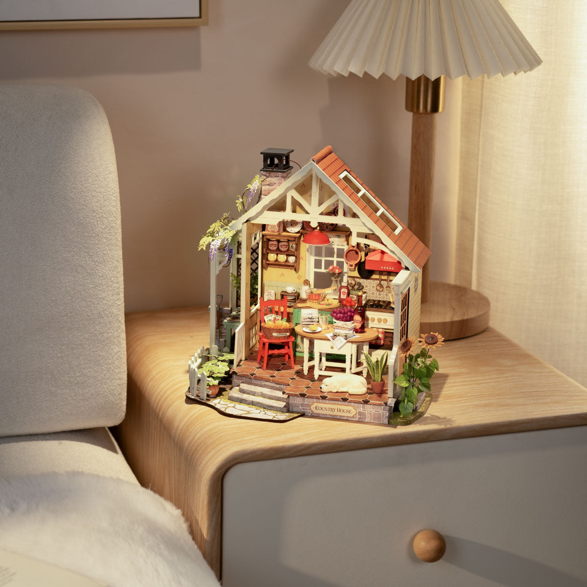 Sunlit Farmhouse Kitchen Miniature Kit official detail view 3
