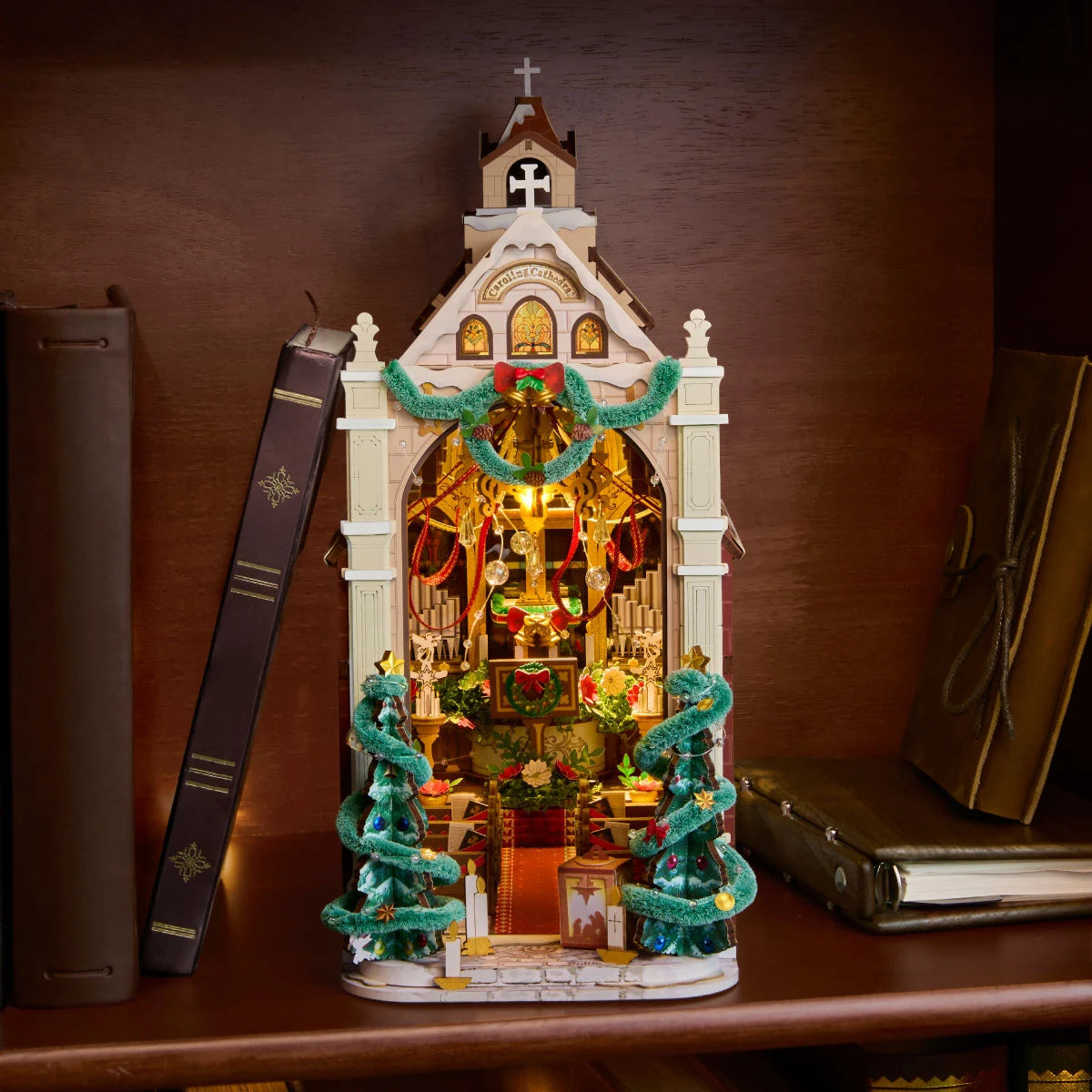 Rolife Caroling Cathedral Christmas Book Nook