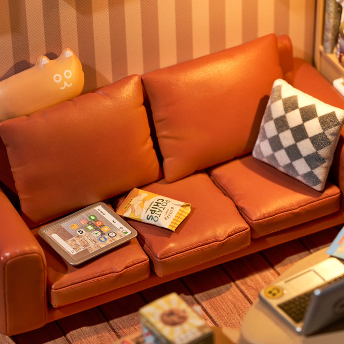 Cozy Living Lounge Miniature Kit official product view 6