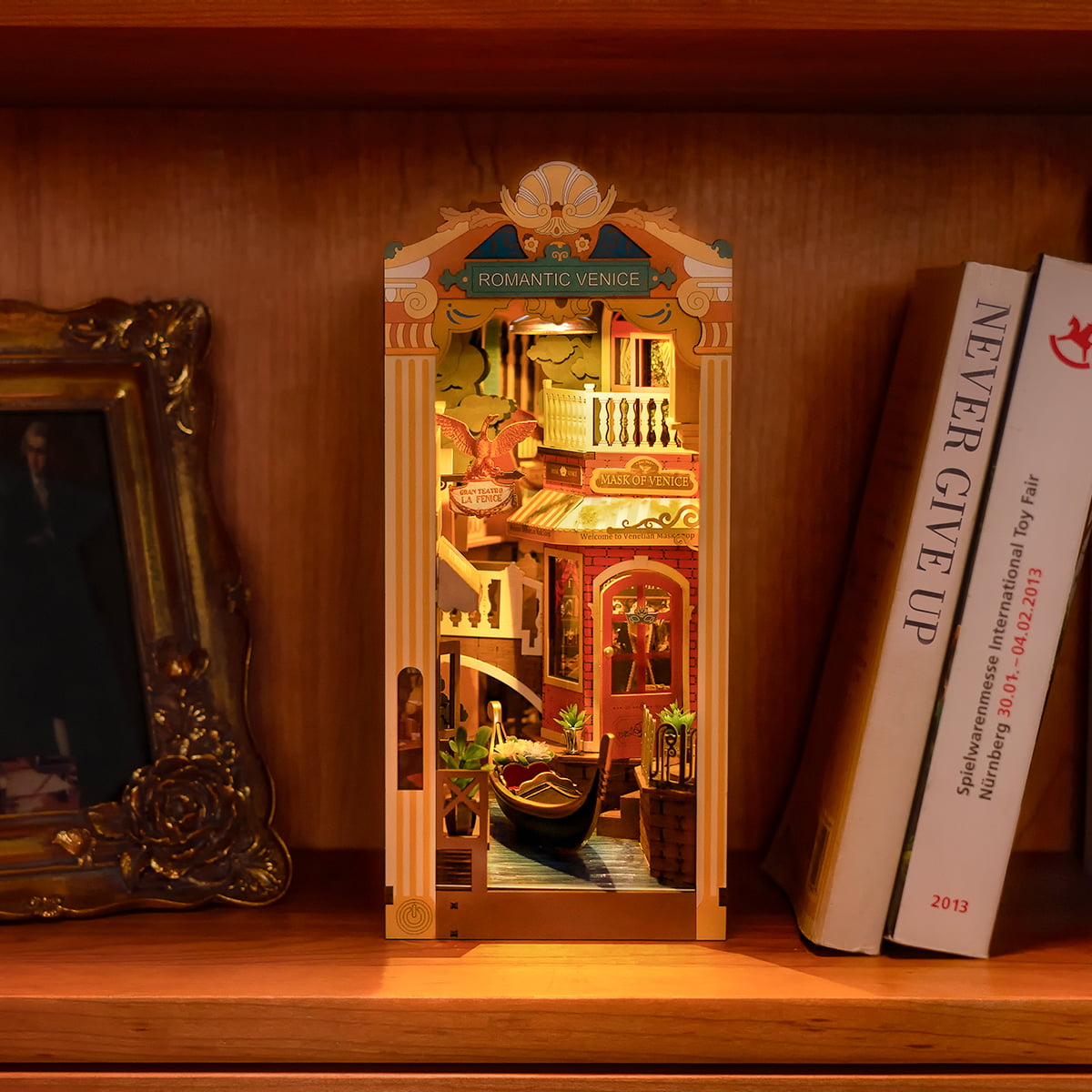 Romantic Venice Book Nook Kit official detail view 4