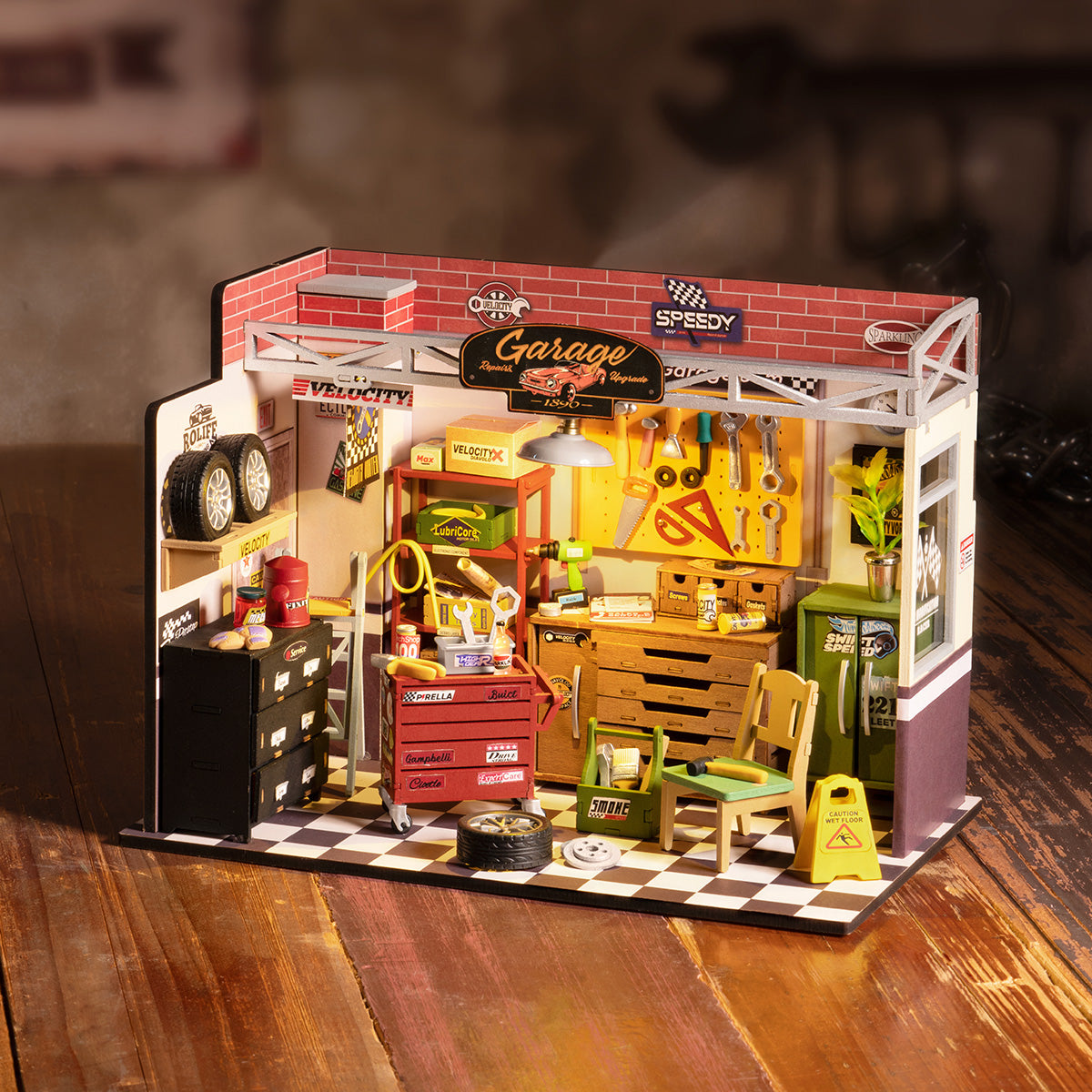 Garage Workshop Miniature Kit completed product view