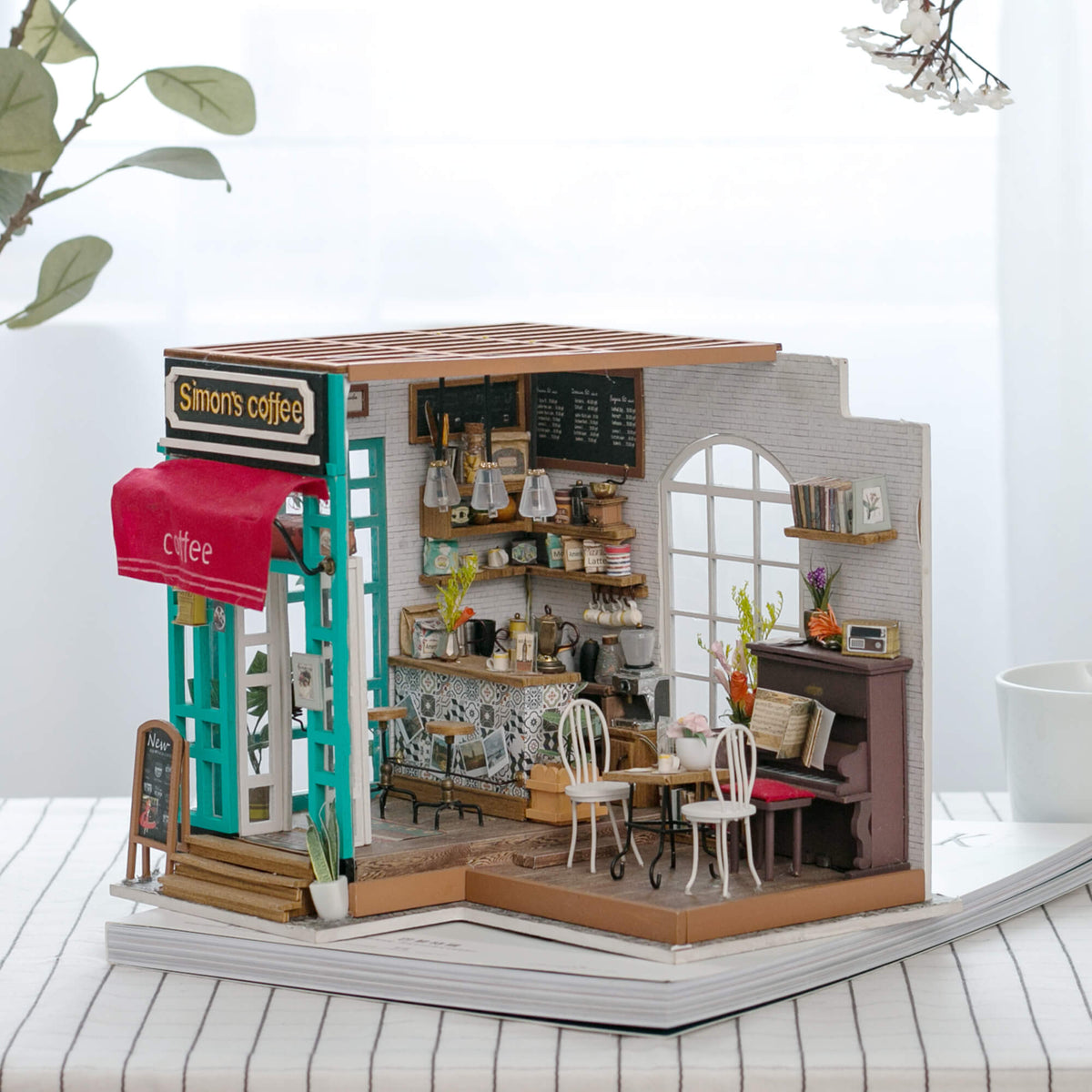 Simon's Coffee Miniature Kit official product view 2