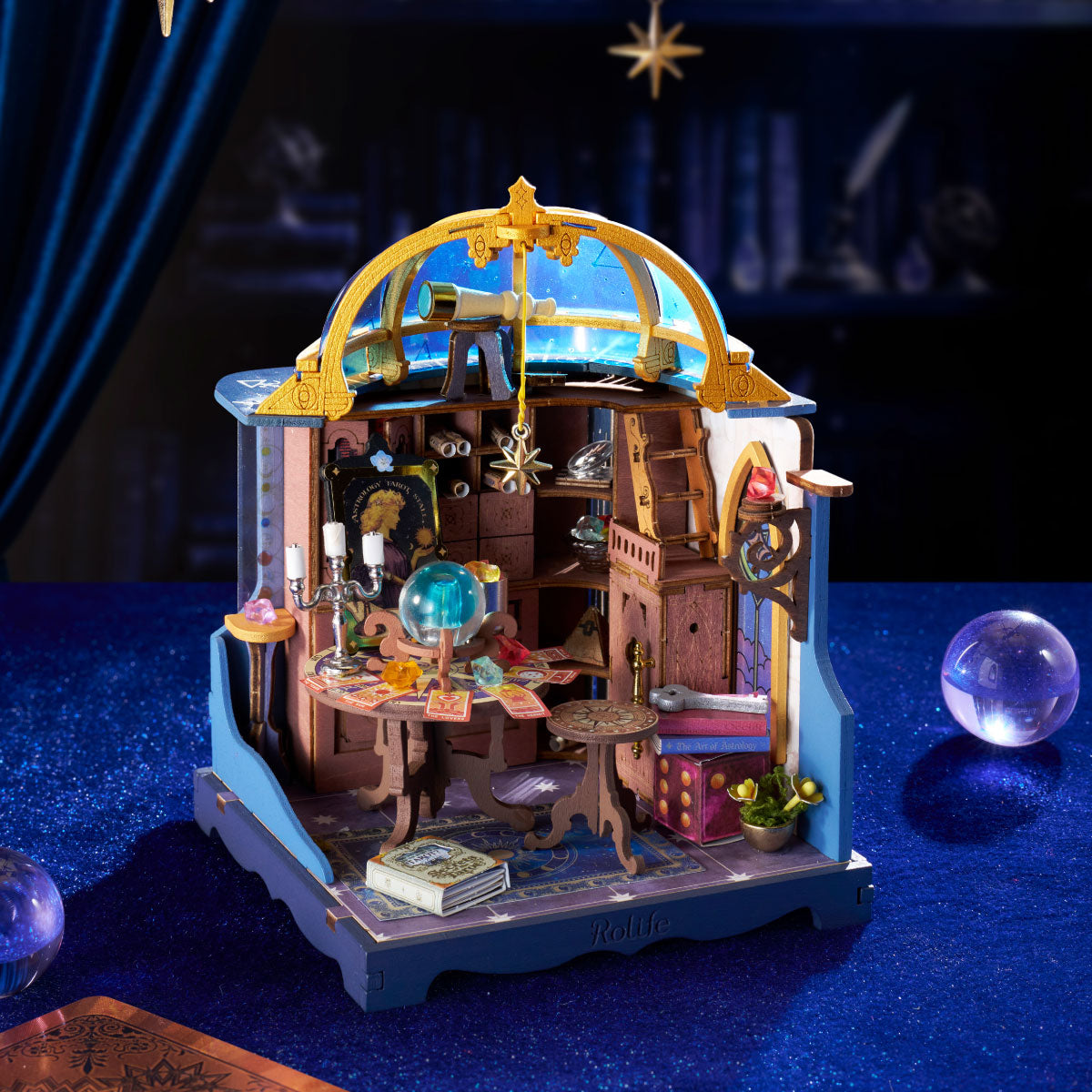 Rolife Astral Dome lifestyle display