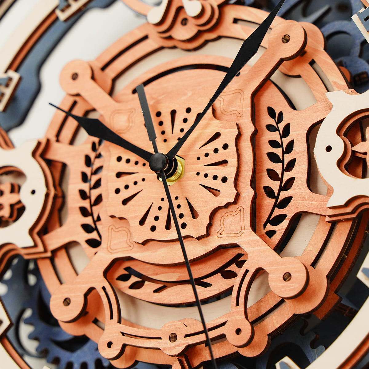 ROKR Romantic Note Wall Clock Kit completed product view
