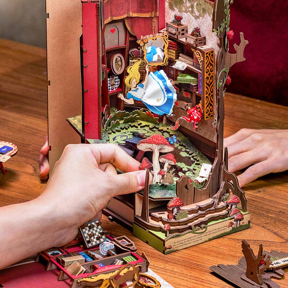 Fall into Wonder Book Nook Kit official detail view 5
